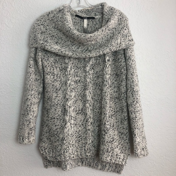 Kensie Sweaters - Kensie Gray Knit Sweater Cowl Neckline